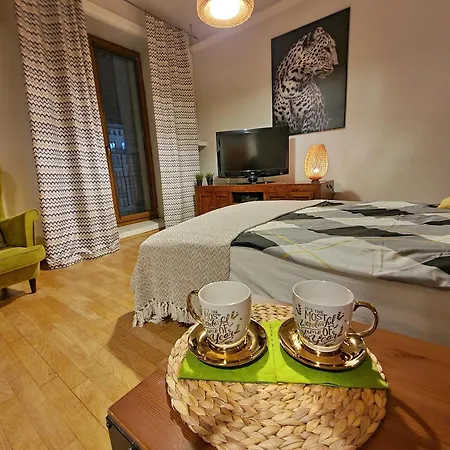 Center Apartment *
